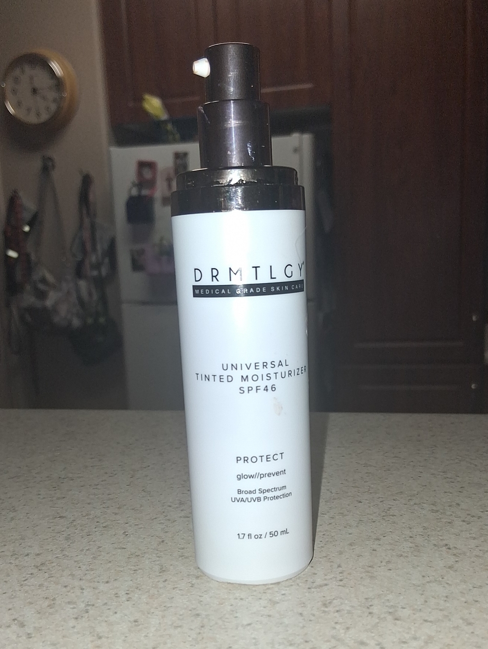 Universal Tinted Moisturizer SPF46 — No Cap New